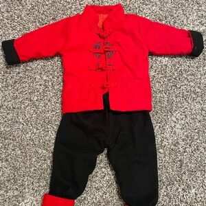 Chinese-style children's clothing.